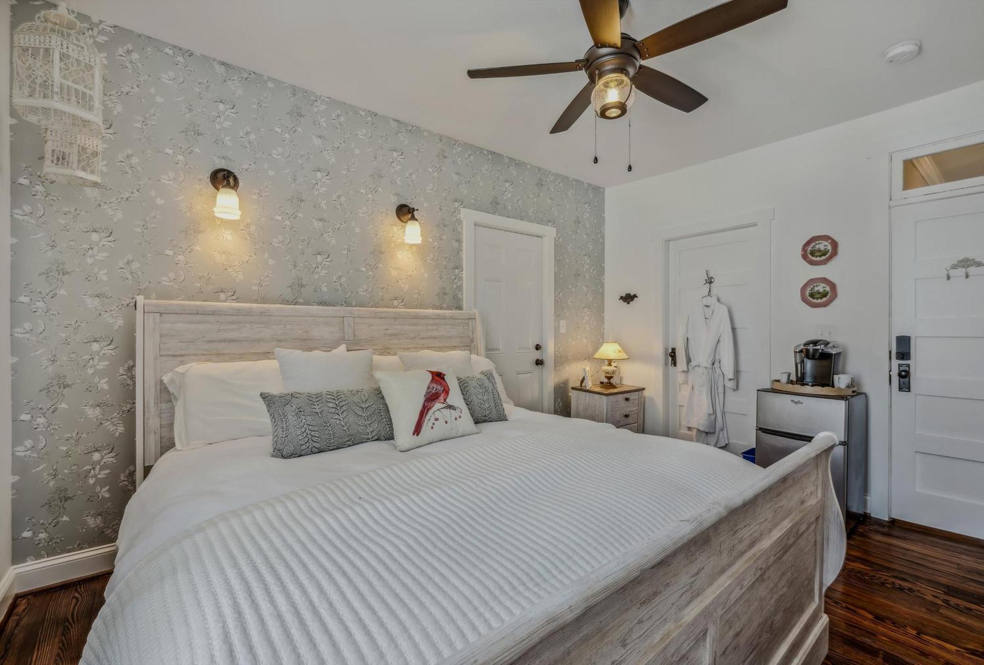The Grand Castalian Inn Bed And Breakfast Беркли-Спрингс Экстерьер фото